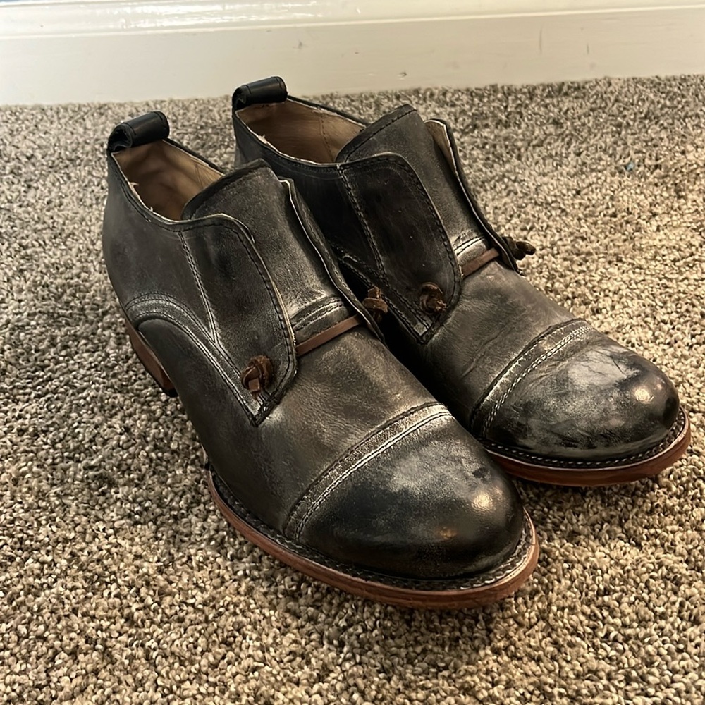 Freebird by Steven Mabel oxford size 8, great condition